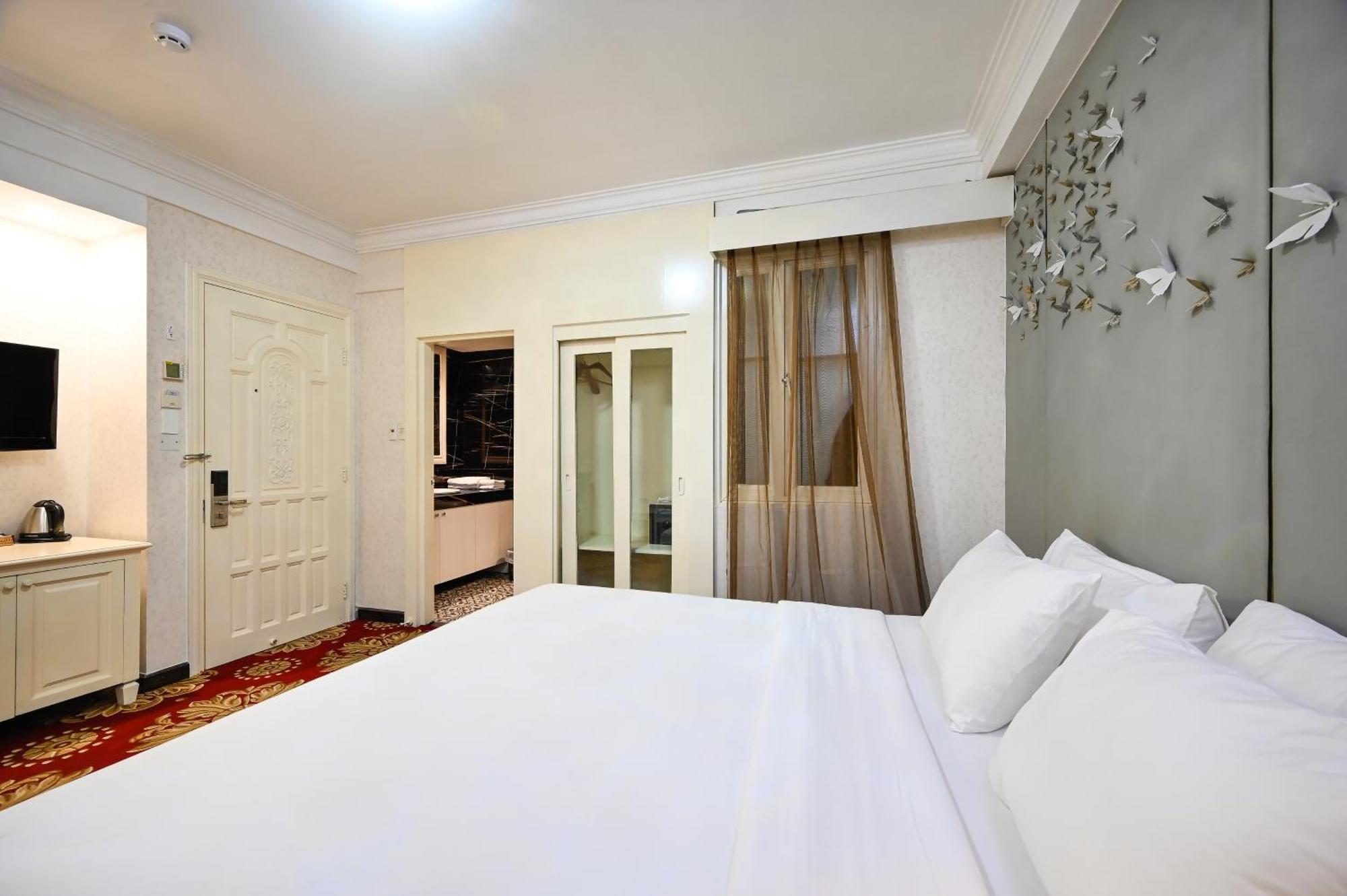 California Saigon Hotel & Rooftop Pool Ho Chi Minh-byen Rom bilde