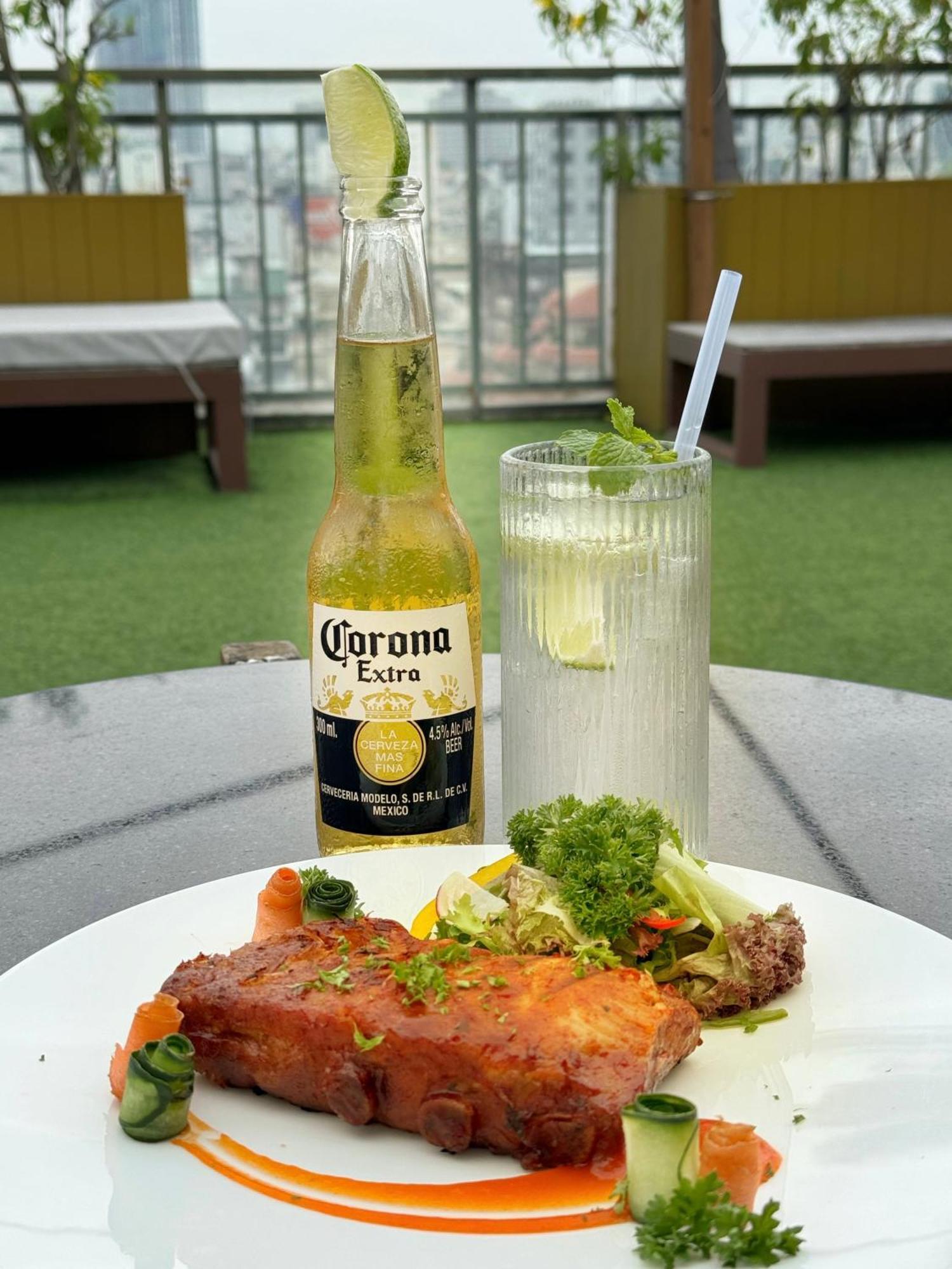 California Saigon Hotel & Rooftop Pool Ho Chi Minh-byen Eksteriør bilde